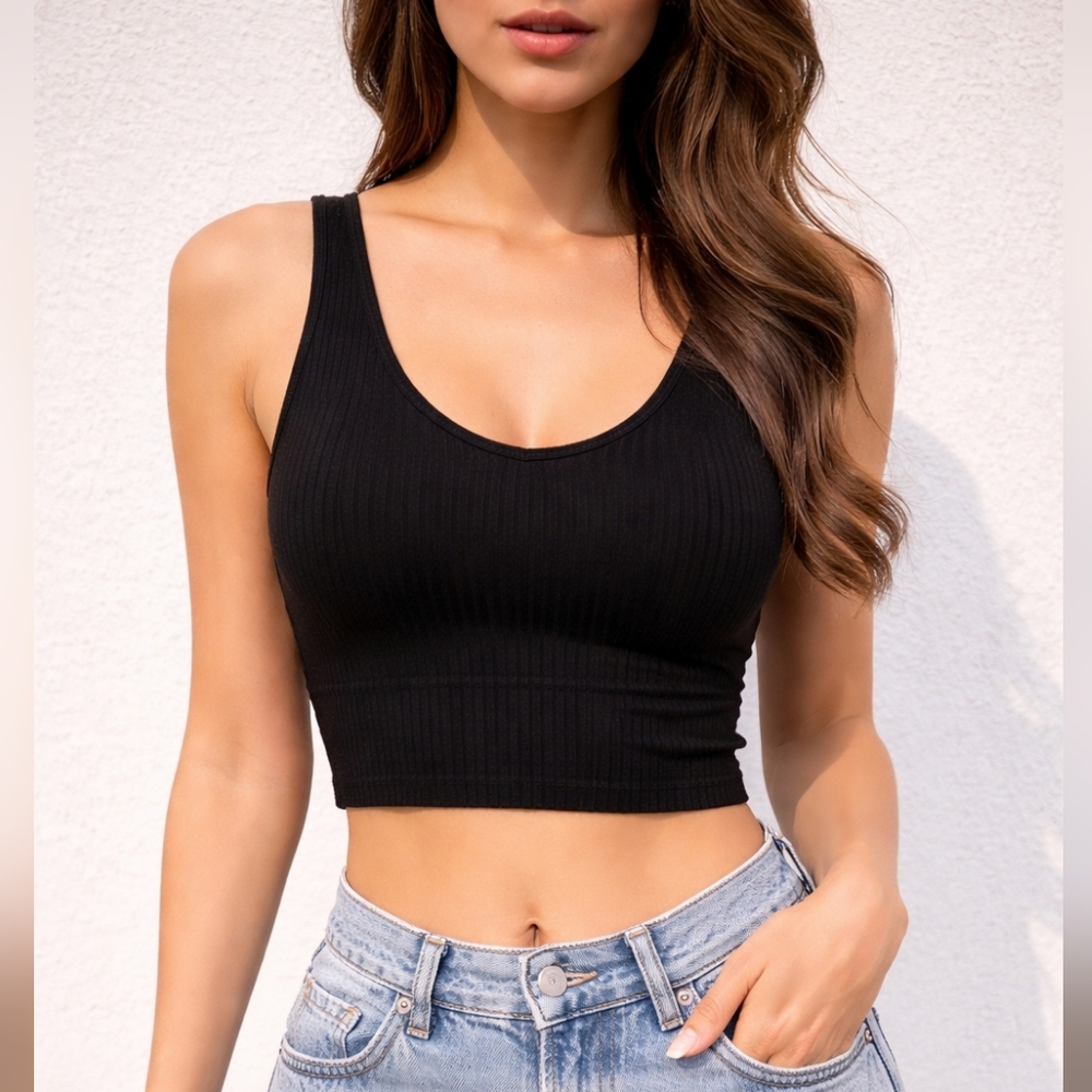 Black Ribbed Stretch Women's Cropped Tank Top